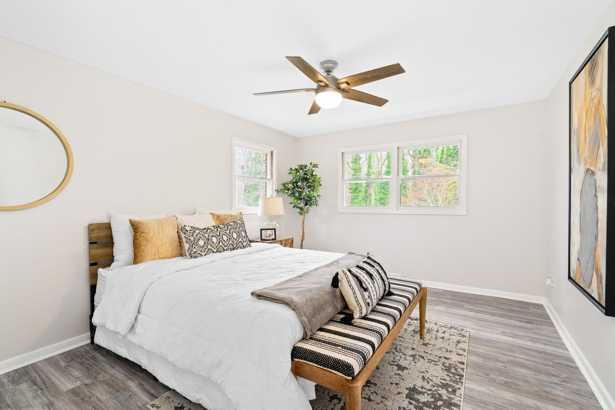 925 N Dogwood Avenue photo 13