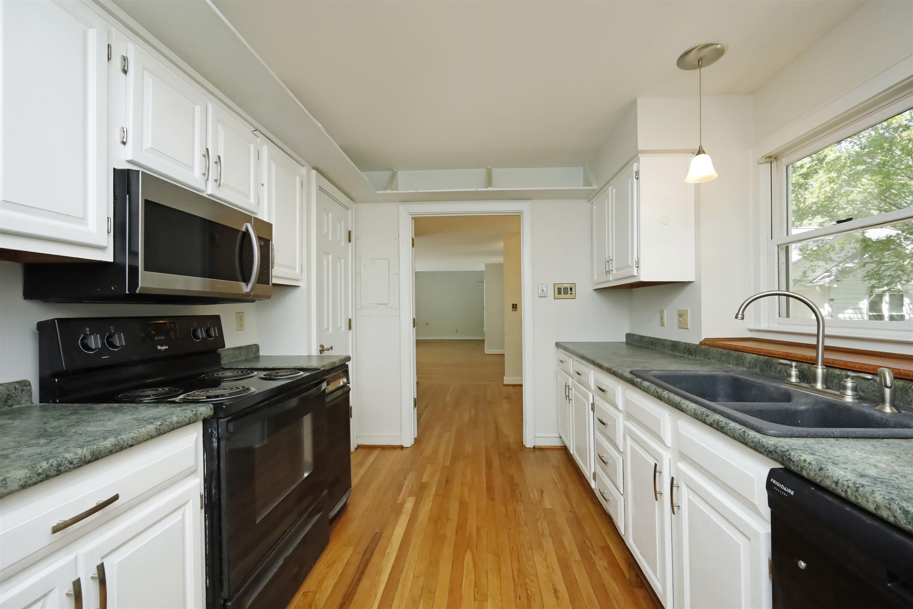 130 Weatherhill Pointe photo 11