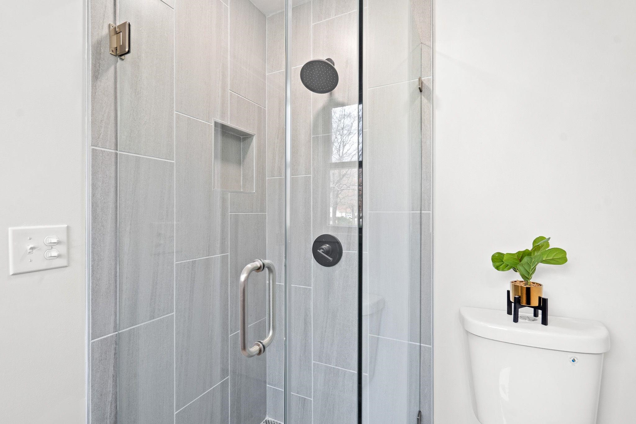 925 N Dogwood Avenue photo 16