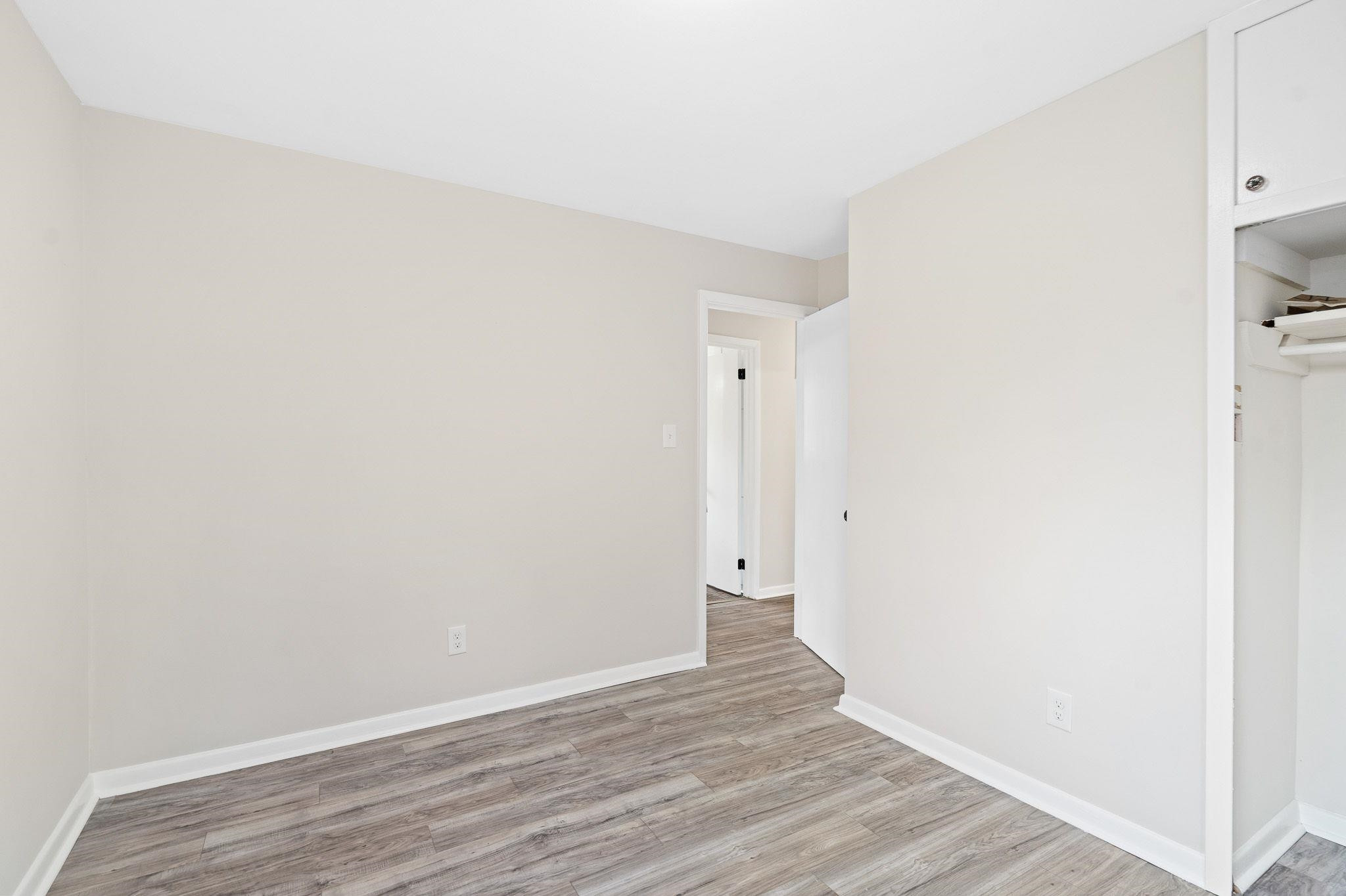 925 N Dogwood Avenue photo 22