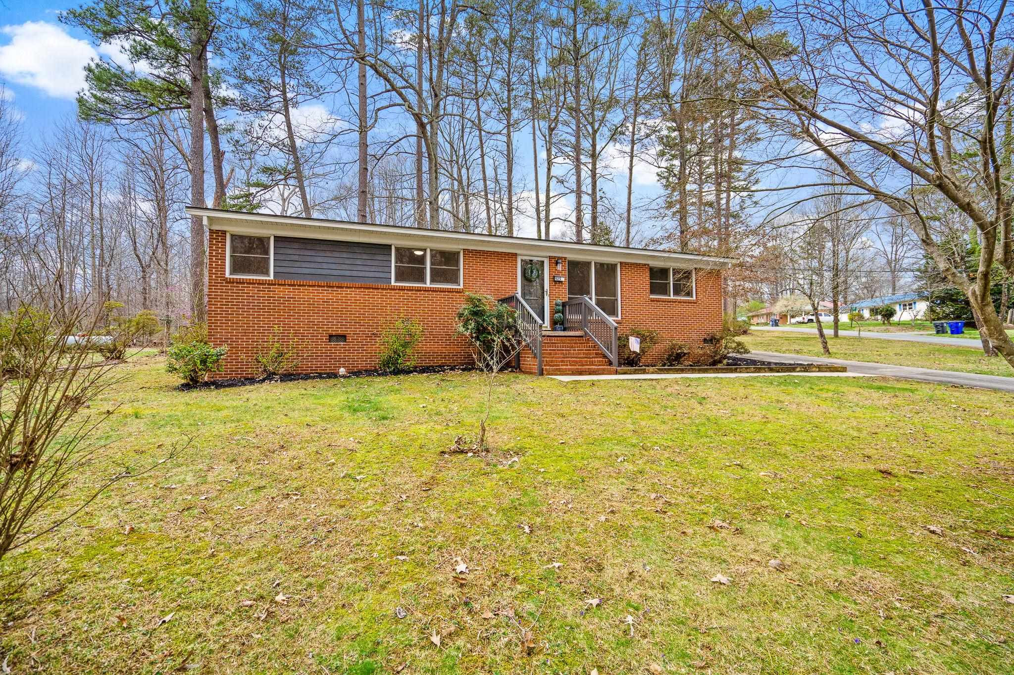 925 N Dogwood Avenue photo 23