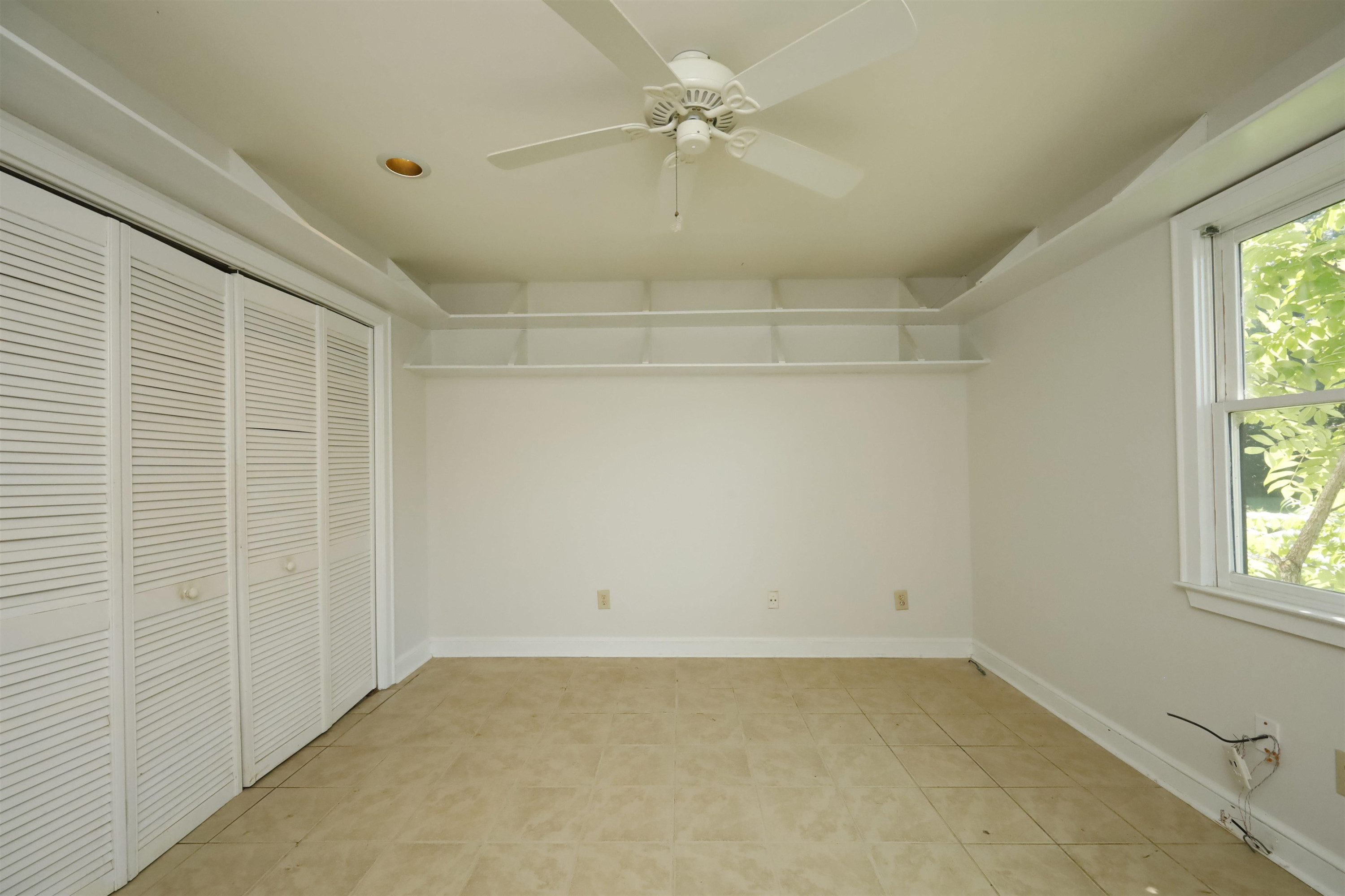 130 Weatherhill Pointe photo 16