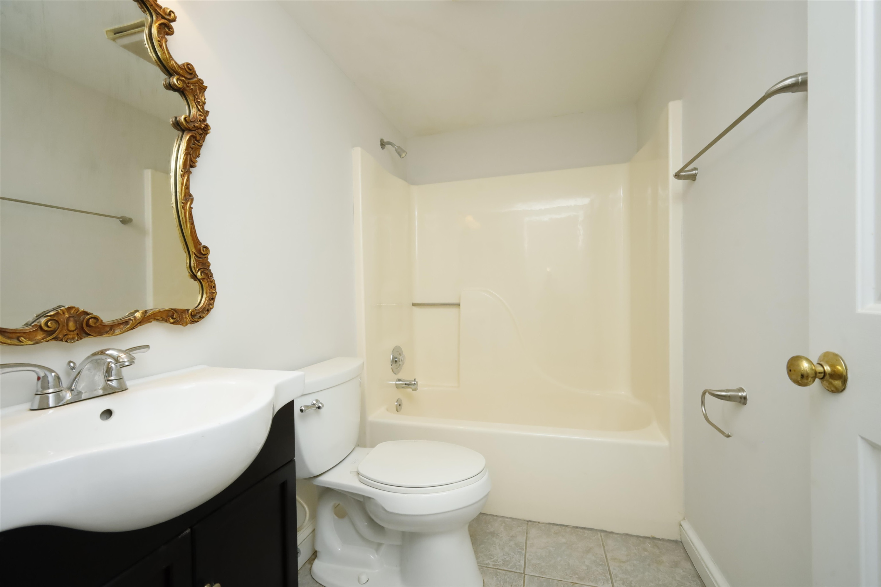 130 Weatherhill Pointe photo 17