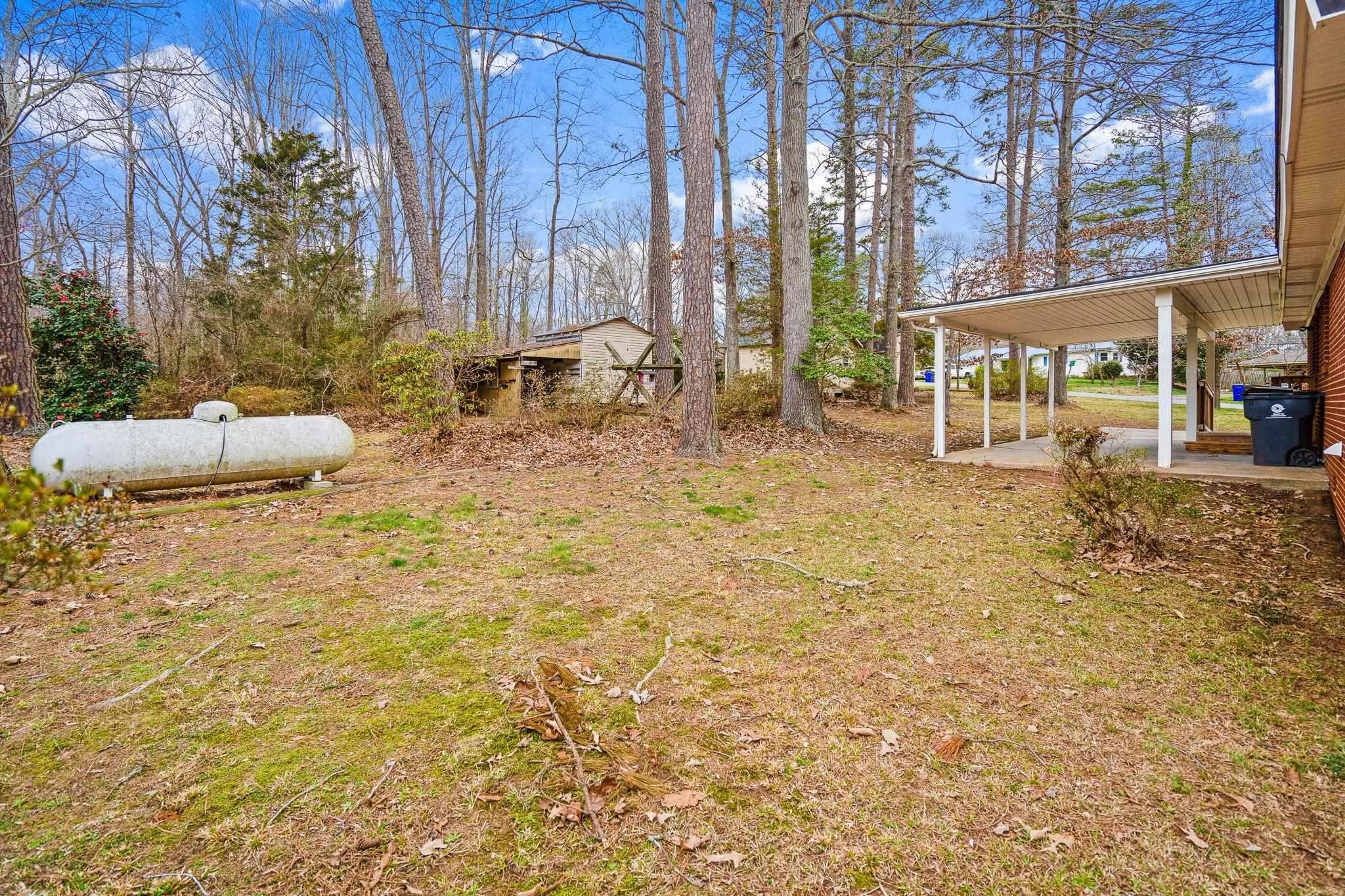 925 N Dogwood Avenue photo 31