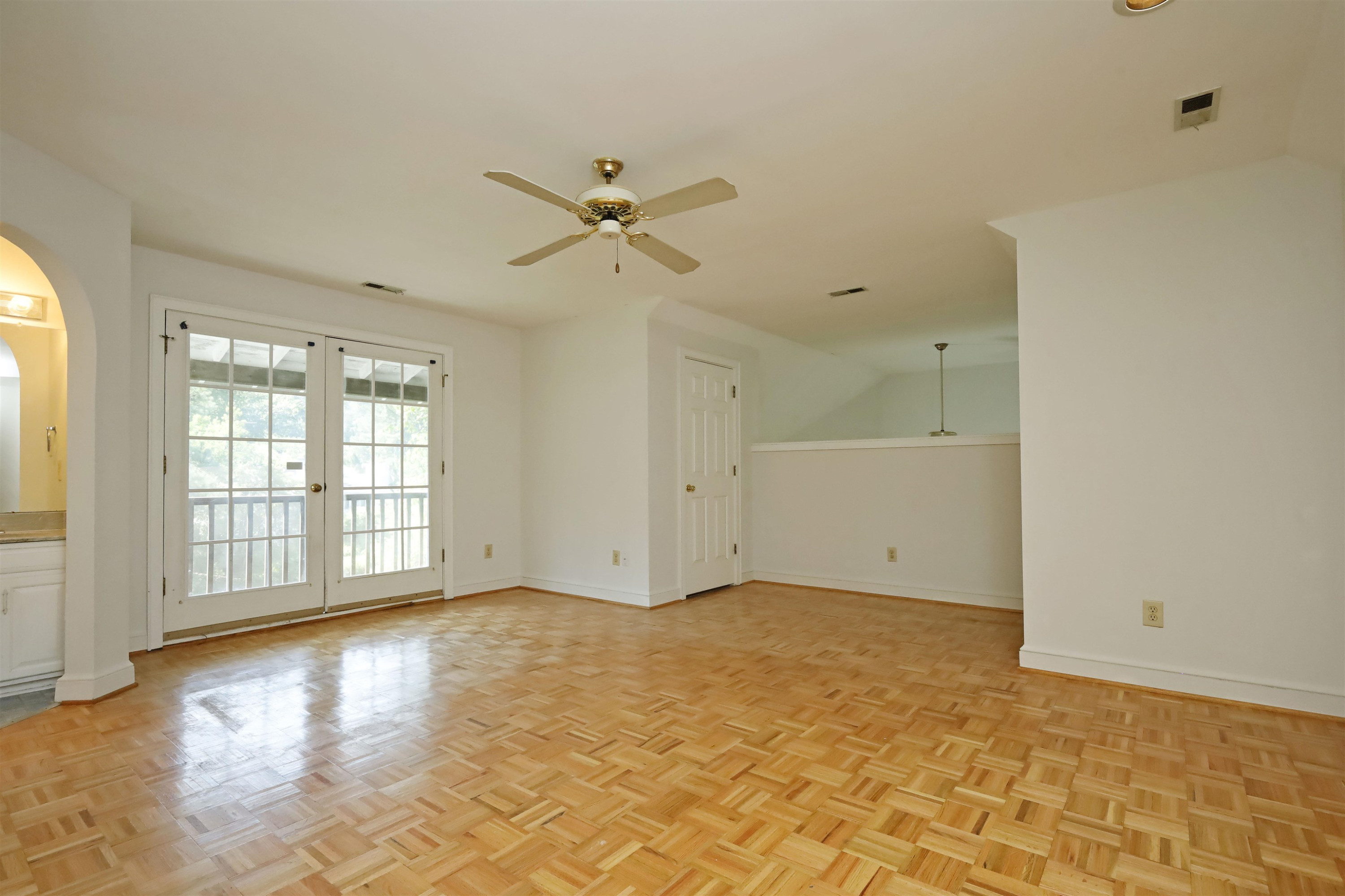 130 Weatherhill Pointe photo 20