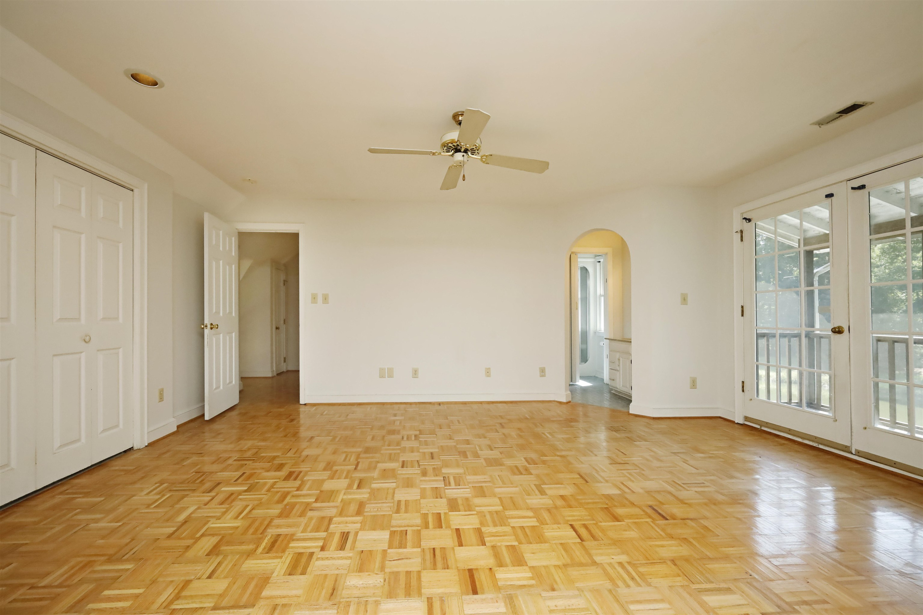 130 Weatherhill Pointe photo 21