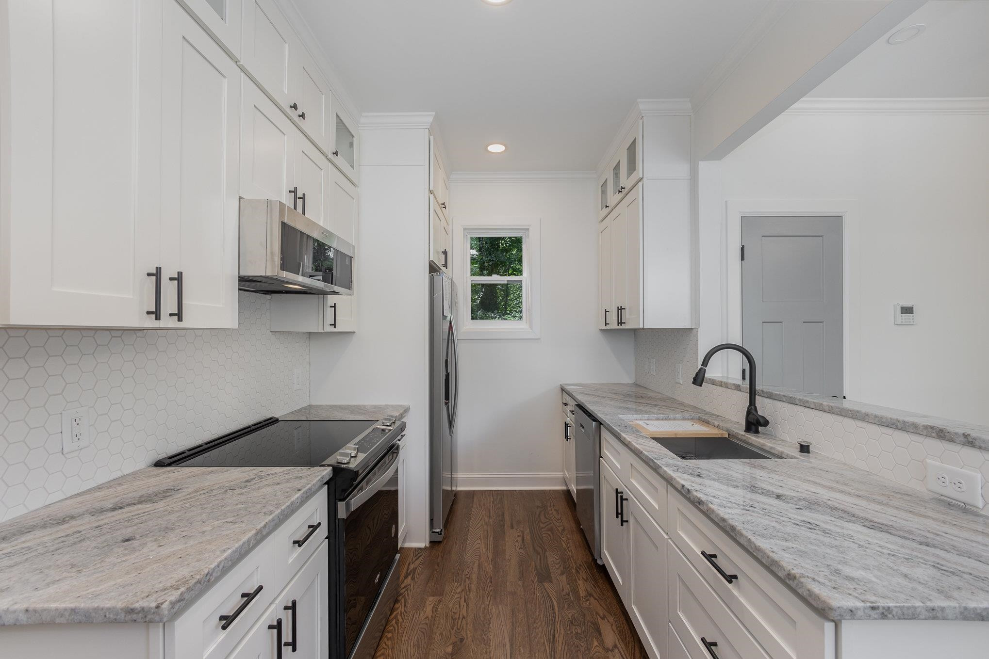 1217 Rosedale Avenue #B photo 8