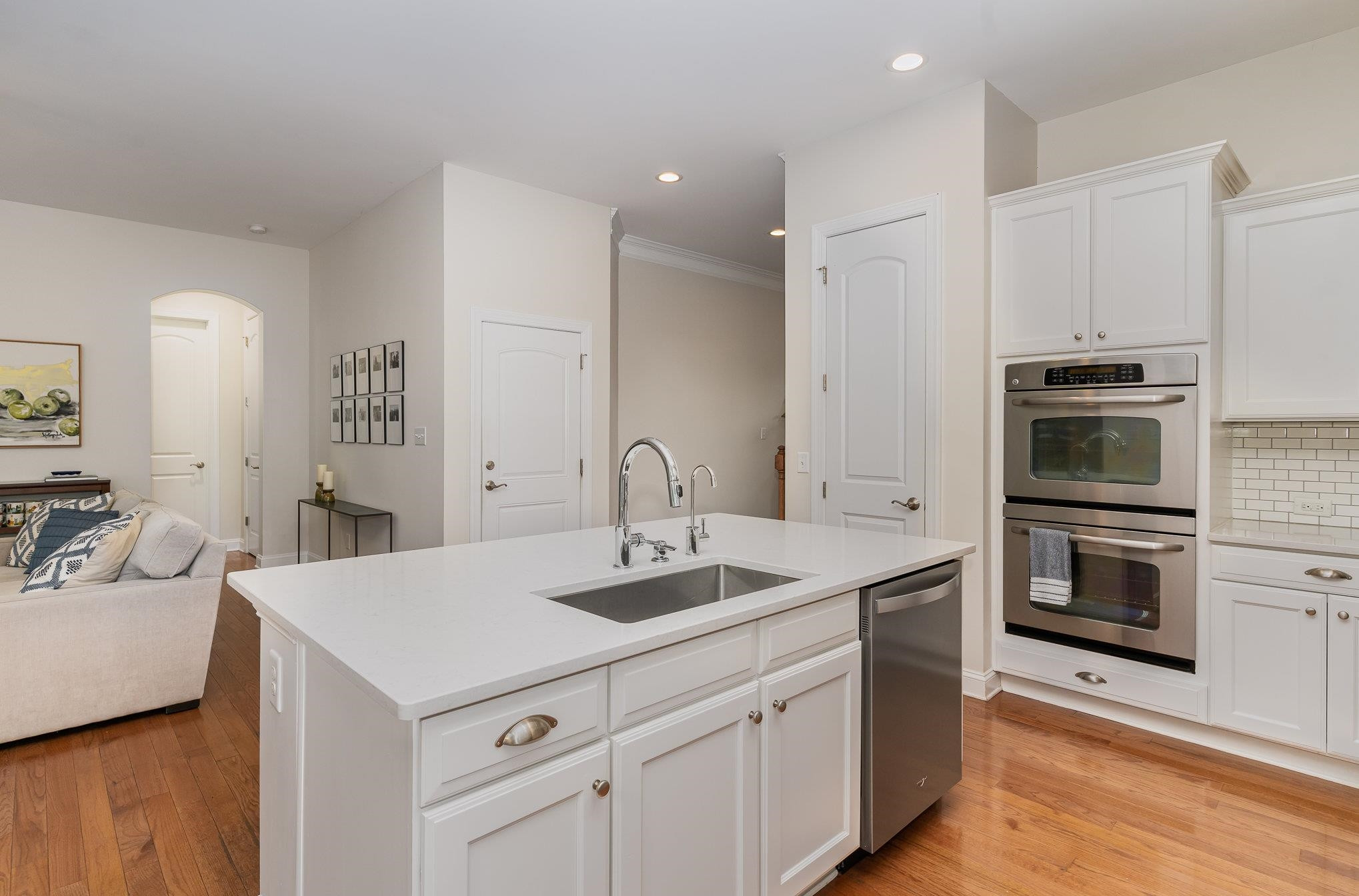 208 Legends Way photo 5