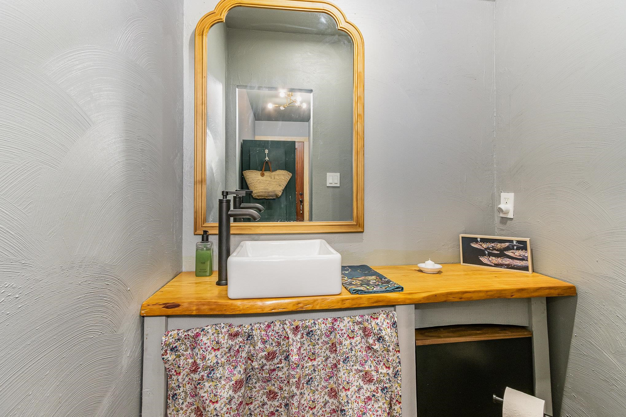 130 E Longview Street #A photo 7
