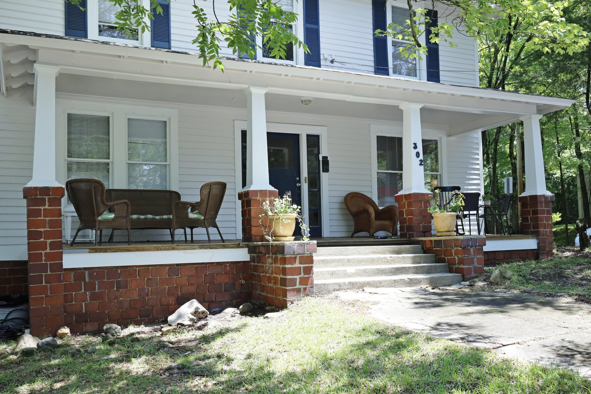 302 Henderson Street photo 1