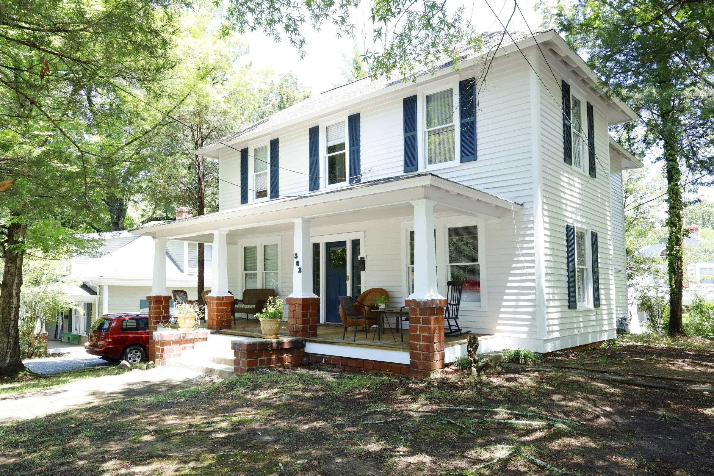 302 Henderson Street photo 2