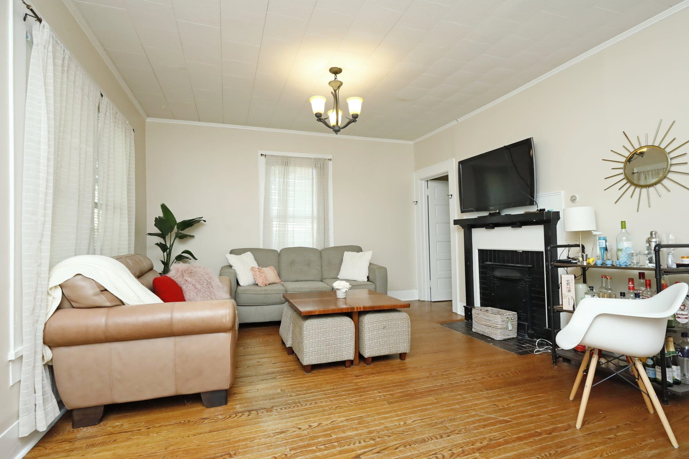 302 Henderson Street photo 5