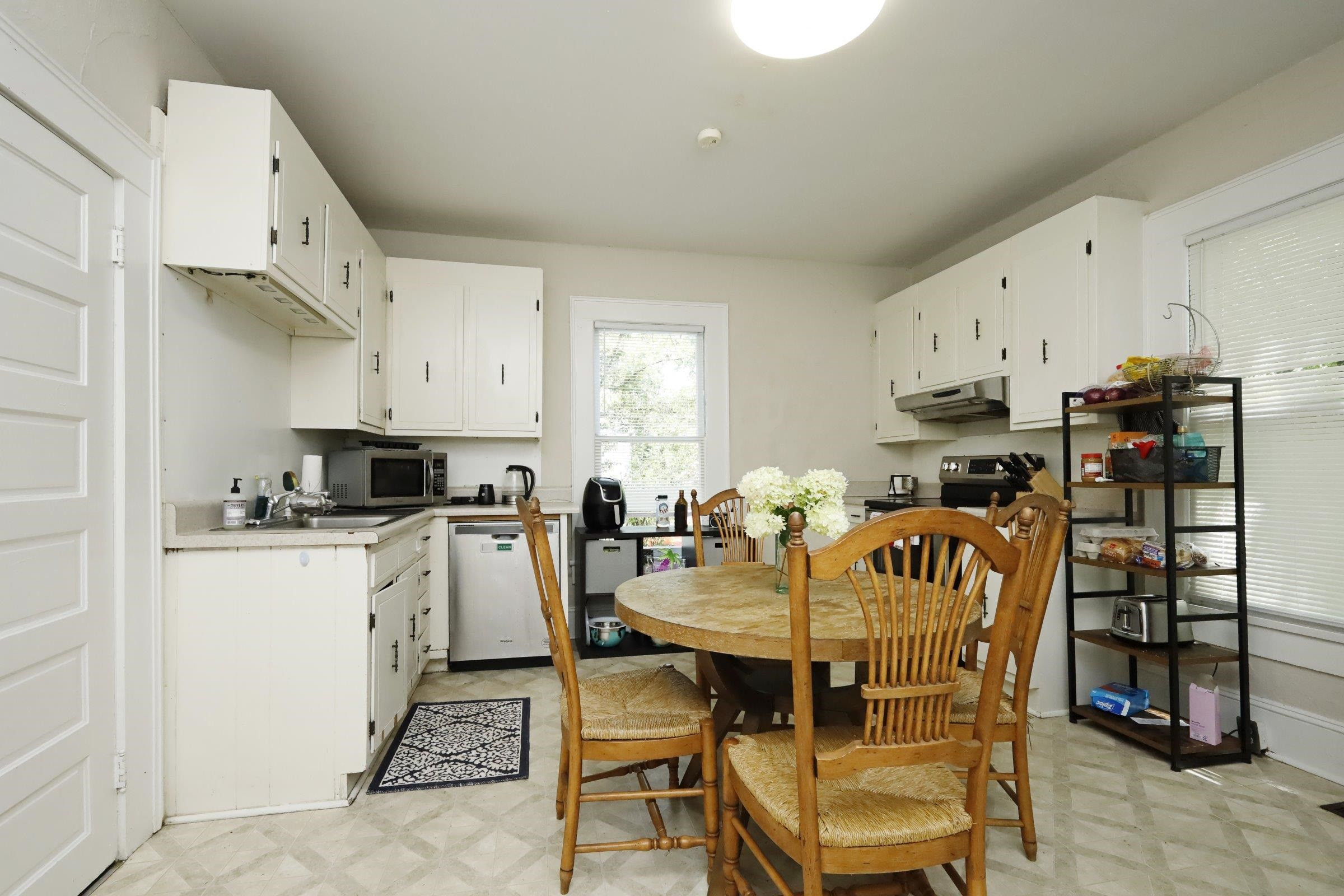 302 Henderson Street photo 9