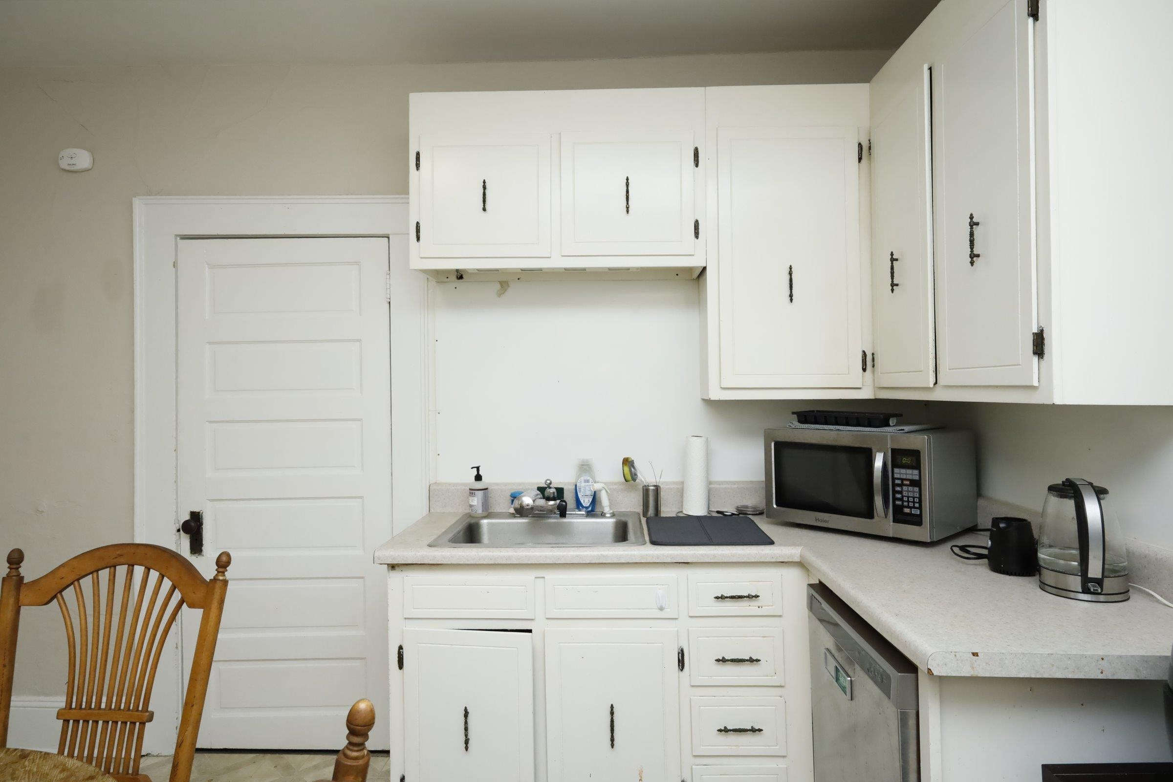 302 Henderson Street photo 11