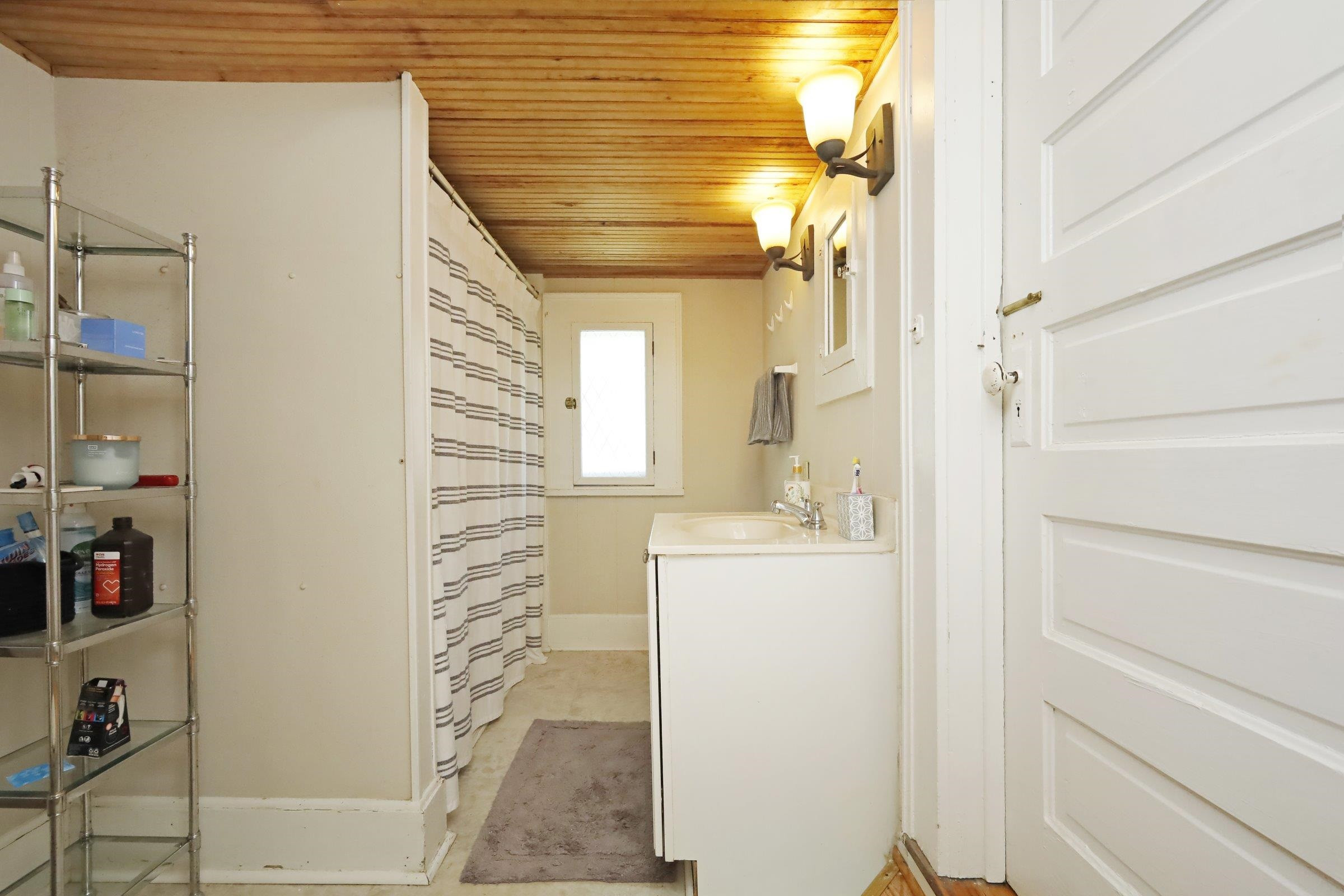 302 Henderson Street photo 20