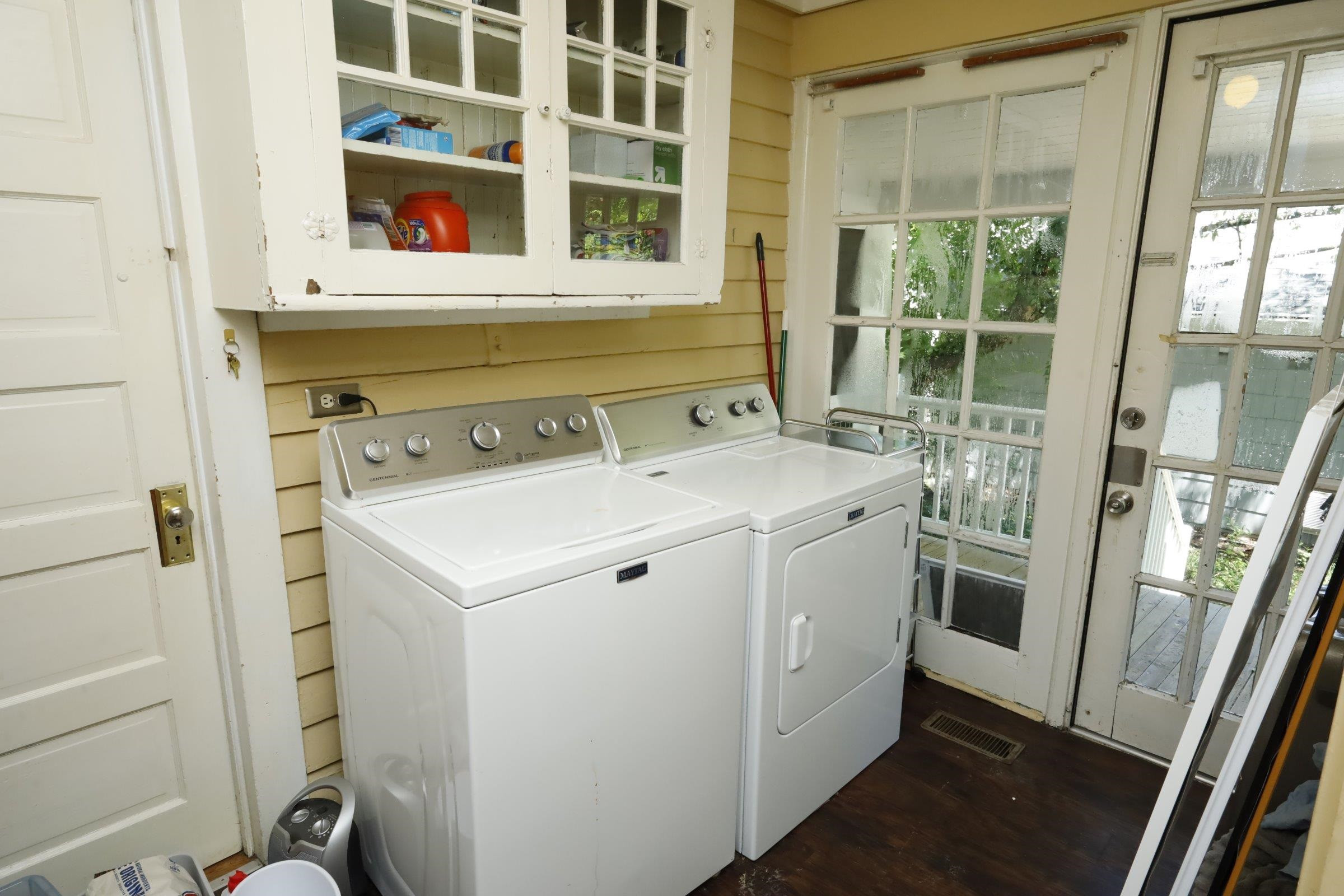 302 Henderson Street photo 22