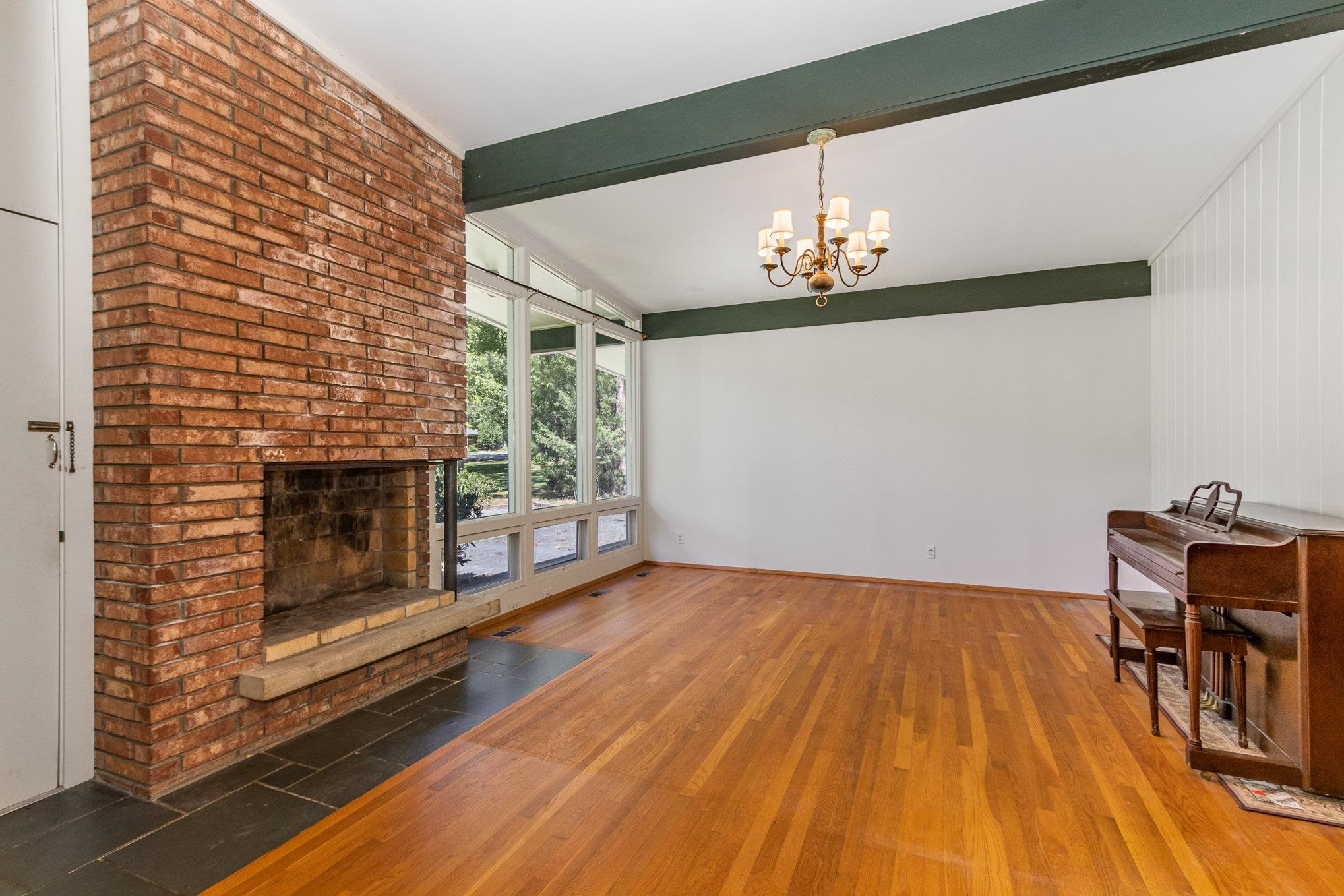 205 Simpson Street photo 3