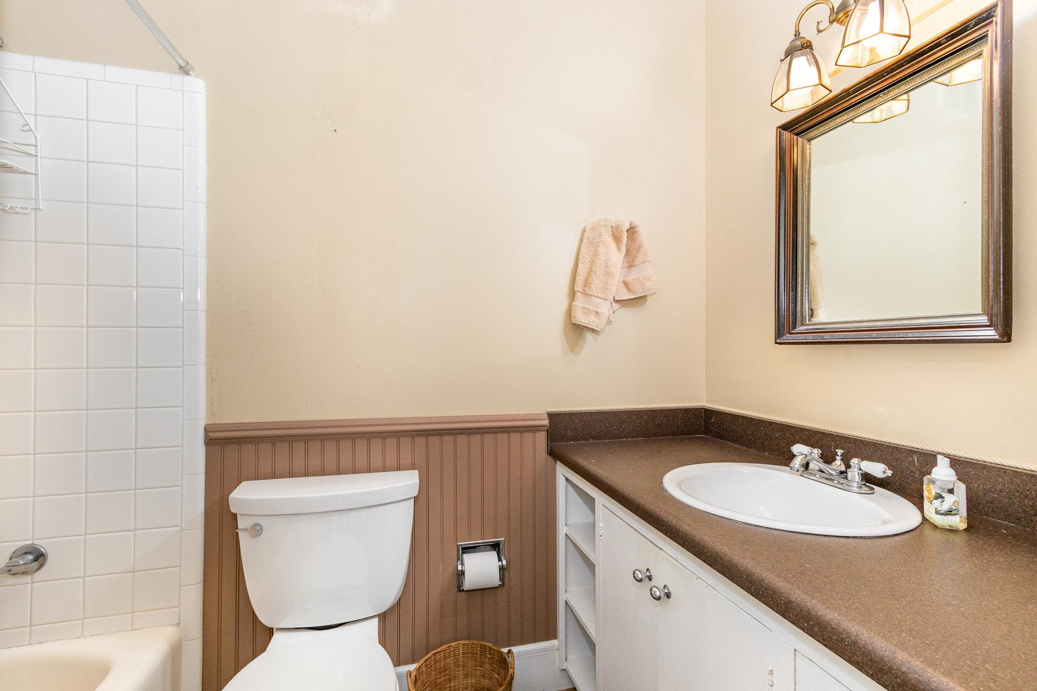 205 Simpson Street photo 10