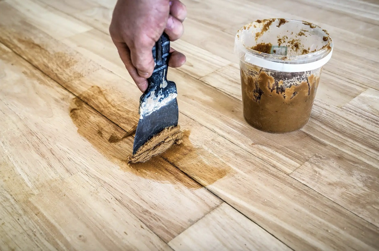 Fine sanding wood floors