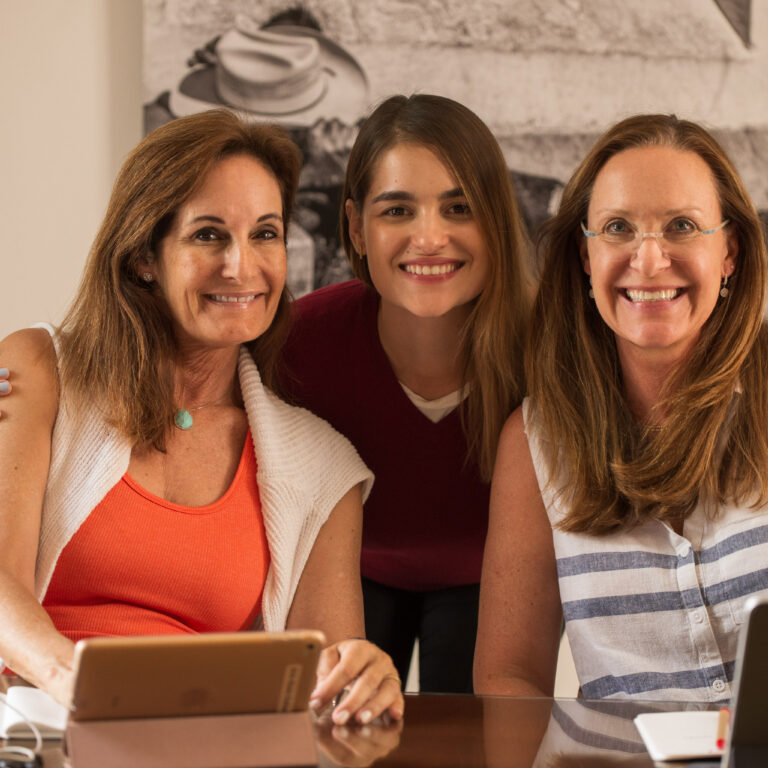 Two adult learners with one of the amazing Fluenz coaches during the Spanish Immersion in Mexico City, highlighting the exclusive one-on-one language learning experience.