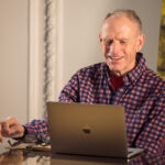 Learner participating in a personalized Spanish Live Online session with Fluenz, using one-on-one coaching for fast fluency.