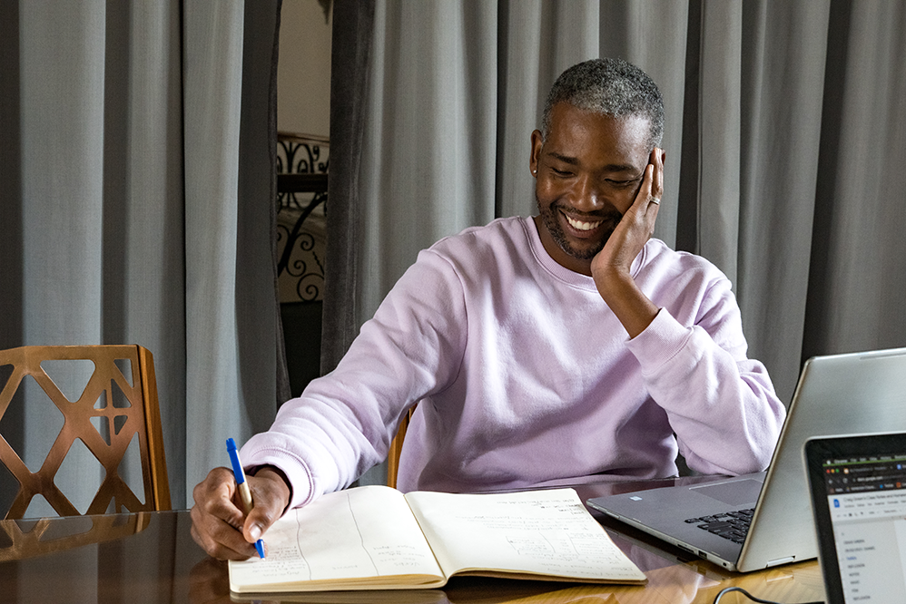 How are Fluenz Spanish tutors different from standard online coaching?