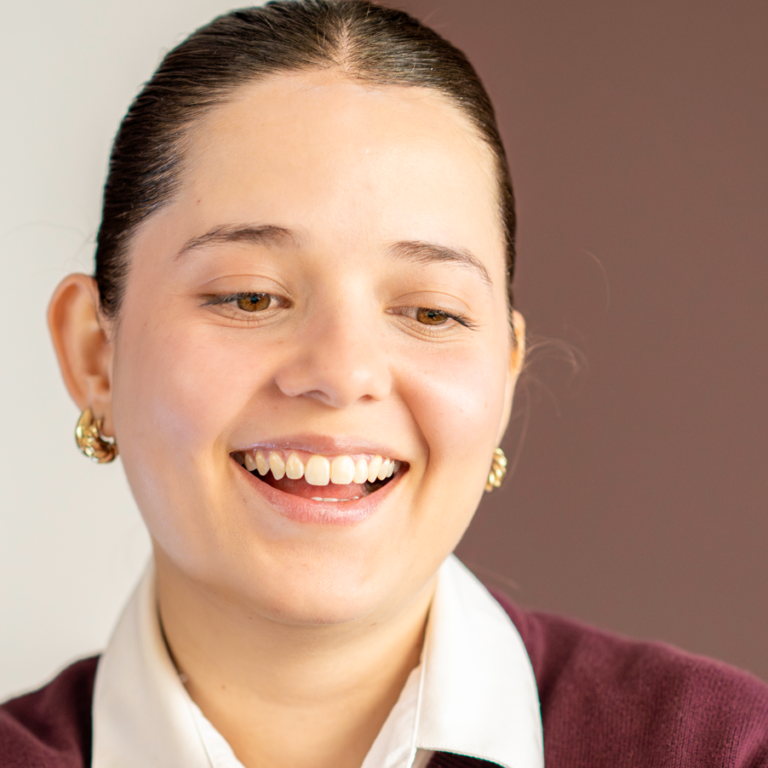 Fluenz Spanish tutor engaged in teaching Spanish immersion online, focusing on individualized support for motivated adult learners.
