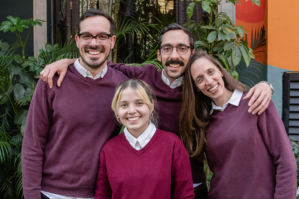 What sets Fluenz Spanish tutors apart in online language instruction?