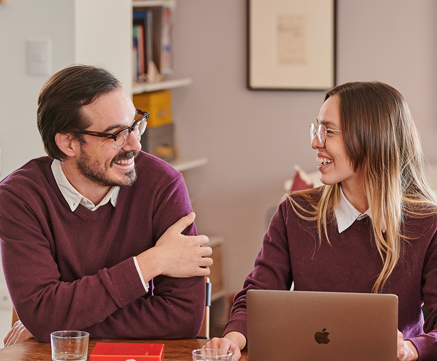 What connects Fluenz online Spanish immersion sessions into continuous progression?