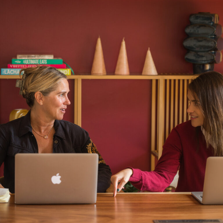 An adult learner and one of the Fluenz Spanish Bootcamp tutors engaged in an intensive one-on-one coaching session in Mexico City, focusing on fluency and personalized language practice.