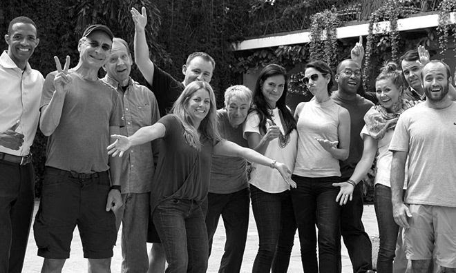 Group of Fluenz students and Spanish tutors gathered together during the Fluenz Spanish Immersion in Mexico City, part of the best Spanish immersion in Mexico and the world, where adult learners come to learn Spanish in Mexico through a highly personalized and effective program.