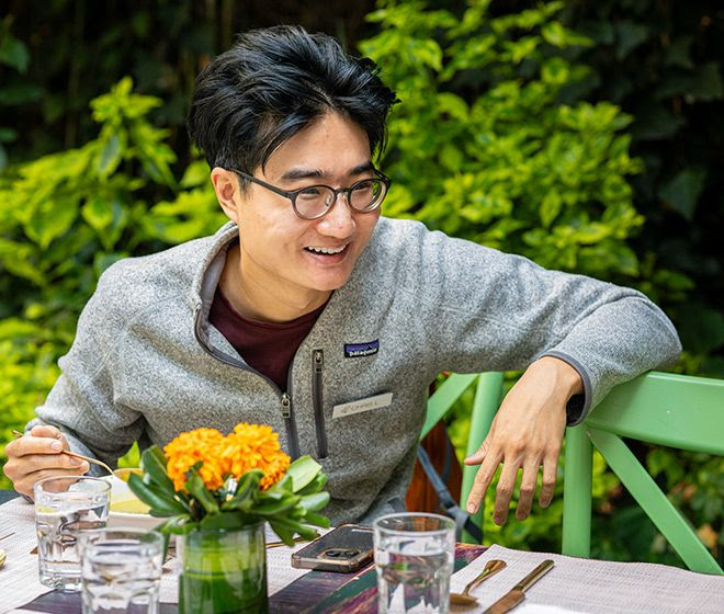 What's the best structured approach to learn Spanish in Mexico City?