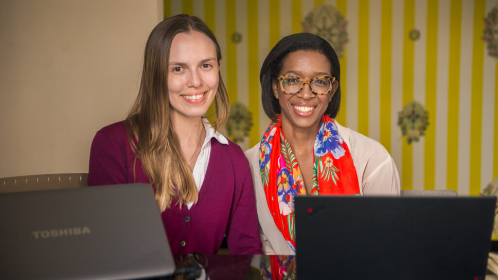 What's the best way to learn Spanish in Mexico for time-conscious adults?