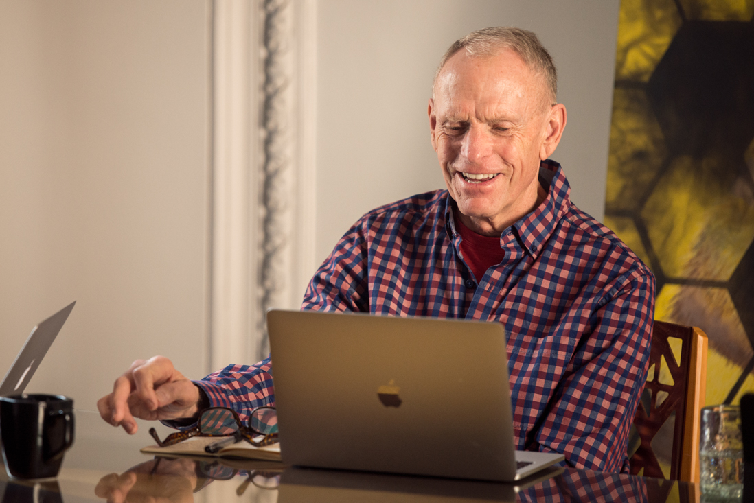 Adult learner participating in the Fluenz Live Online Spanish immersion, engaging in a structured one-on-one session designed for the most effective online Spanish learning.