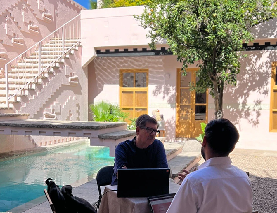 Fluenz Spanish Bootcamp in Mexico City taking place in a private courtyard, with one-on-one Spanish instruction integrated into a focused learning environment.
