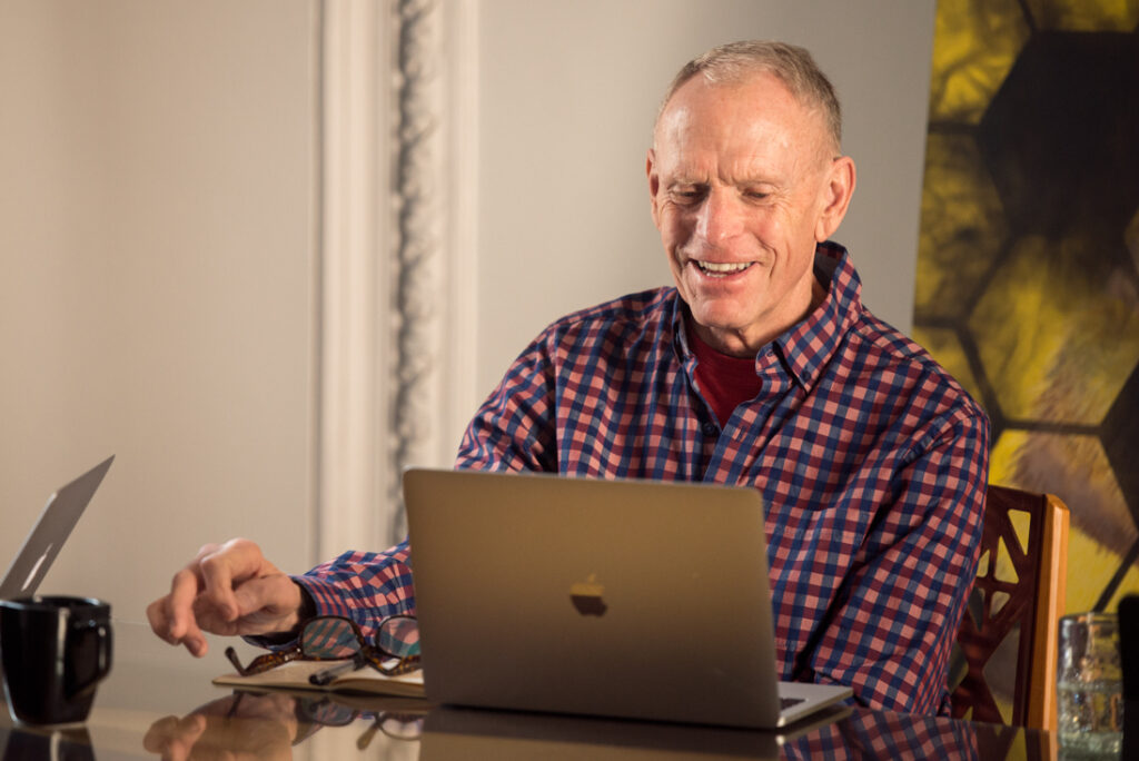 How does learning Spanish online address individual learning styles?