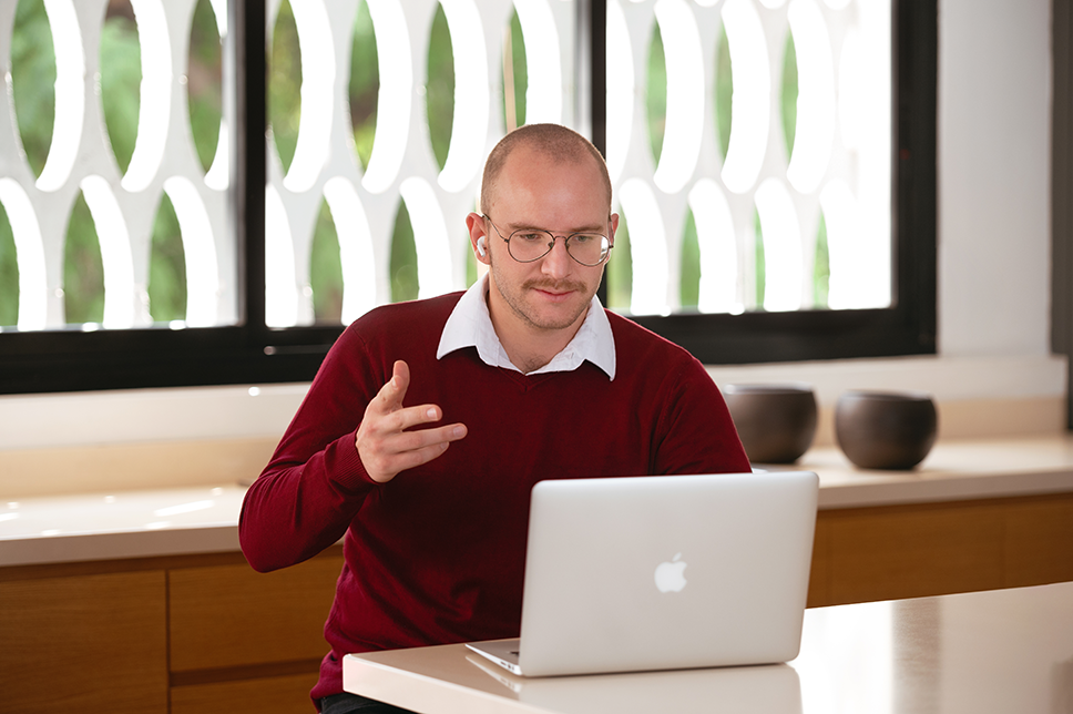 Can learning Spanish by Zoom accommodate irregular schedules?