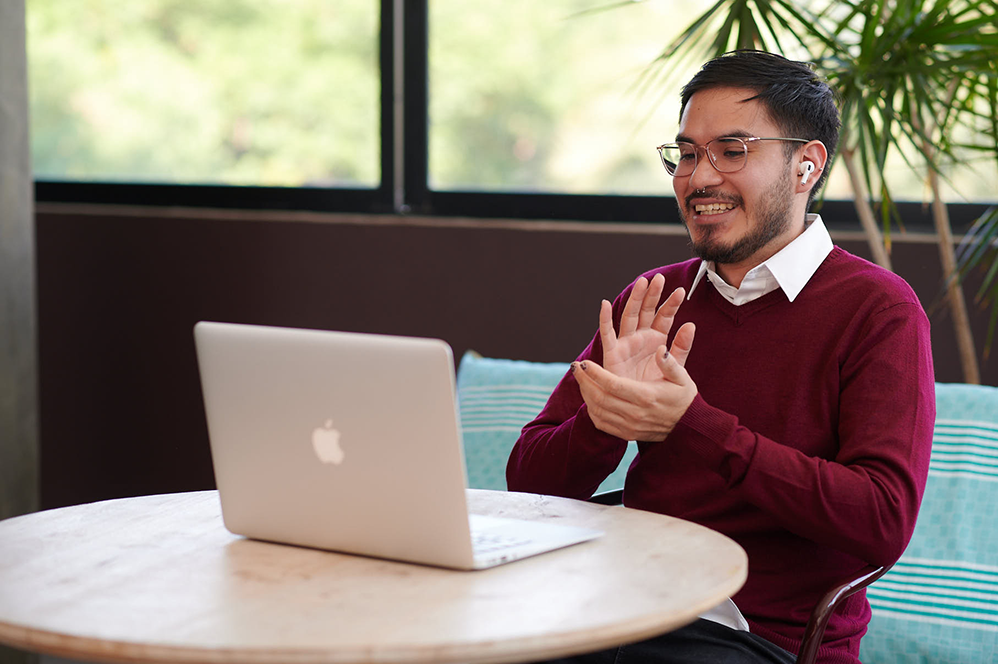 Can learning Spanish online develop natural conversation ability?