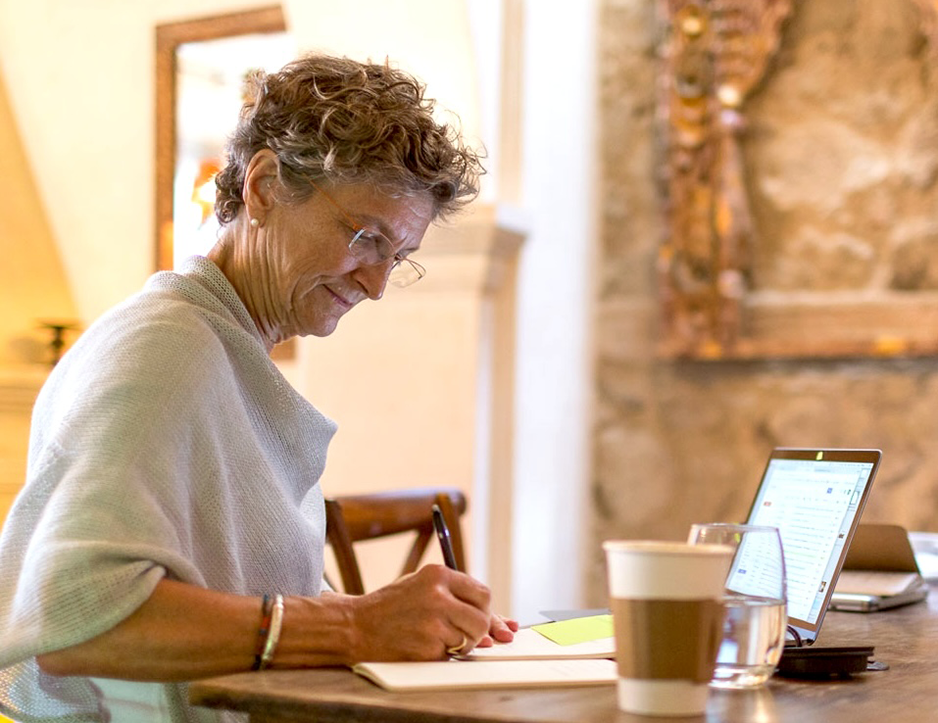 How does learning Spanish by Zoom build reading comprehension?