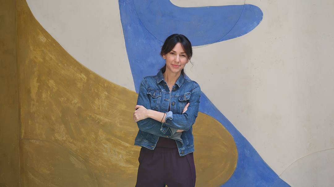 Sonia Gil, founder of Fluenz, in Oaxaca, Mexico, home of the Fluenz Spanish Immersion in Oaxaca, an intensive language program that combines one-on-one coaching, cultural immersion, and real-world Spanish practice.
