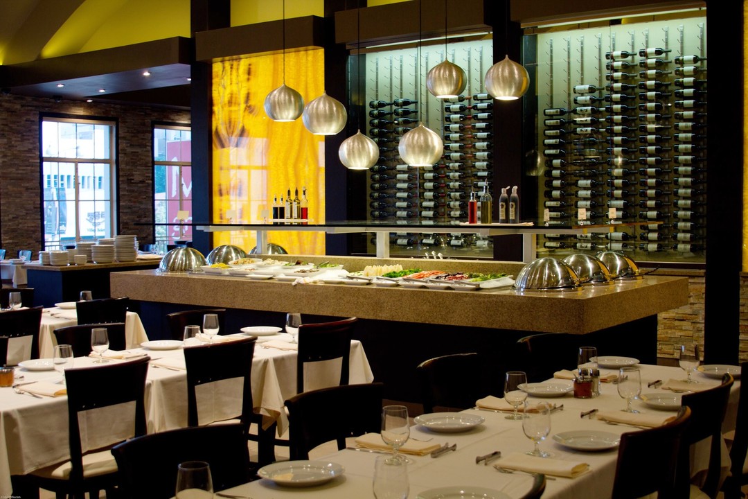 M Grill Los Angeles Members and their guests receive a complimentary