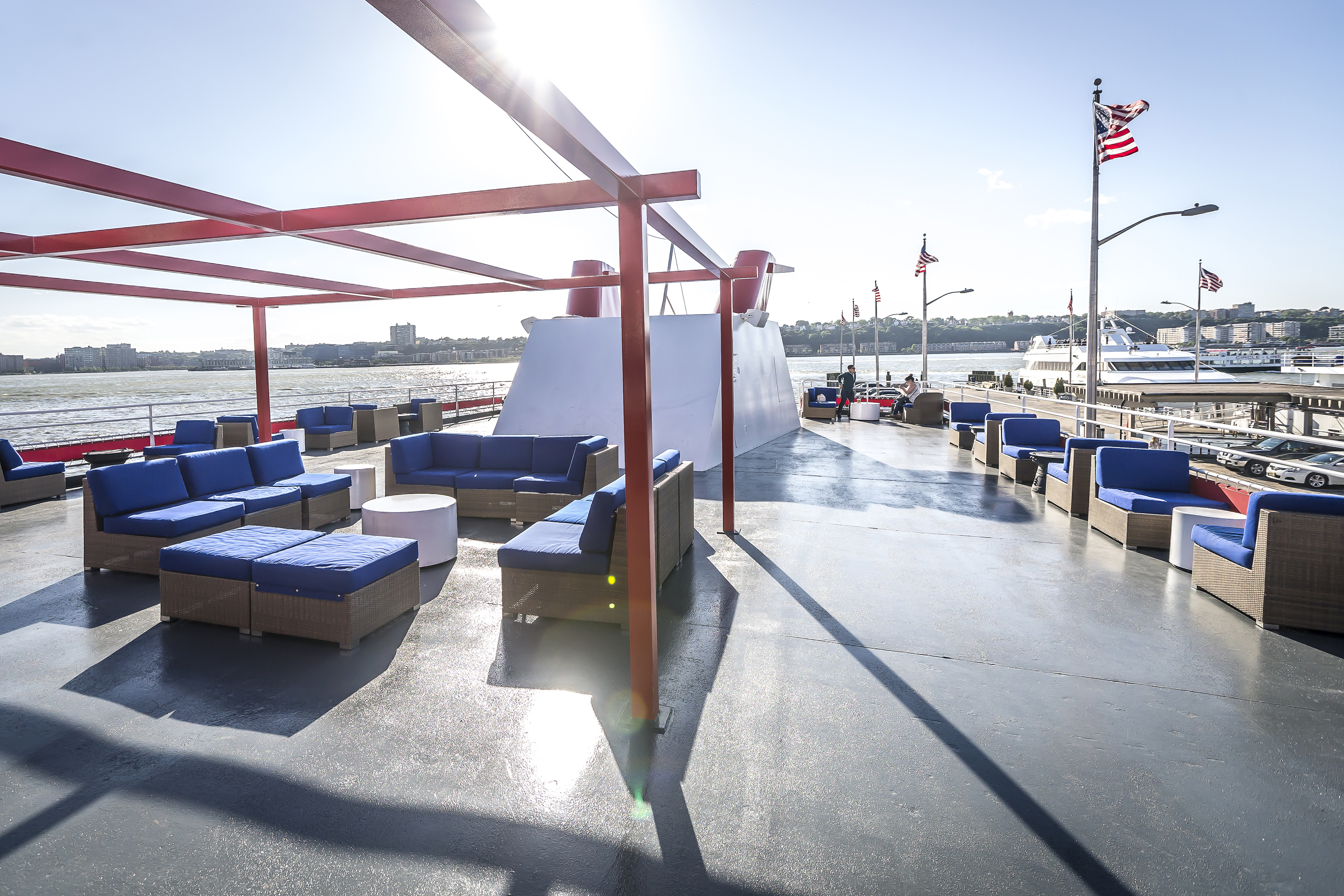 Hudson’s At Pier 81 New York SELECT Members are eligible to receive