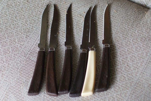 steak knives