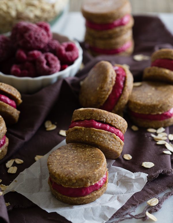 No-Bake Oatmeal Raspberry Sandwich Cookies