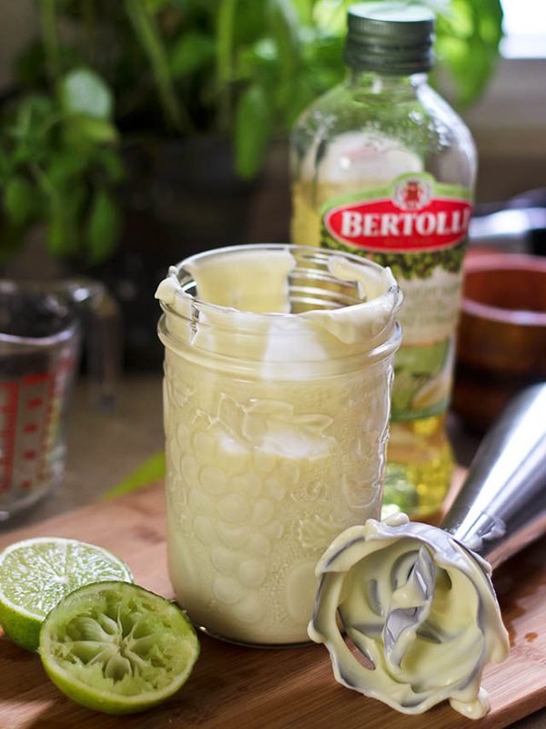 Foolproof Homemade Paleo Mayonnaise