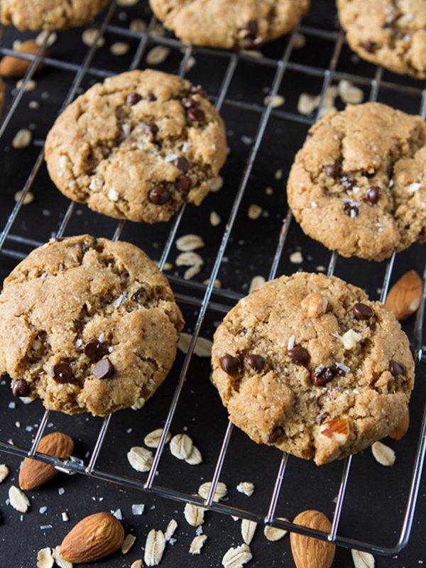 Crispy Peanut Butter Chocolate Chip Vegan Cookies