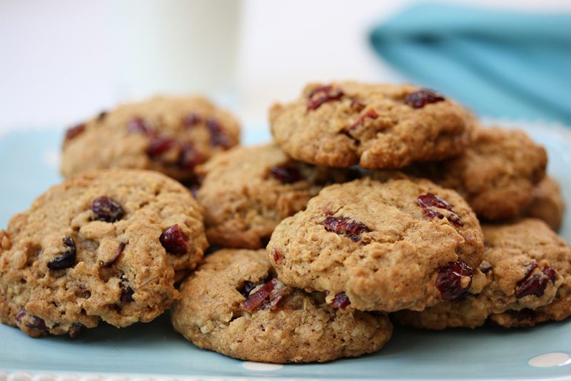 Gluten-Free Oatmeal Cookies with Slivered Almonds