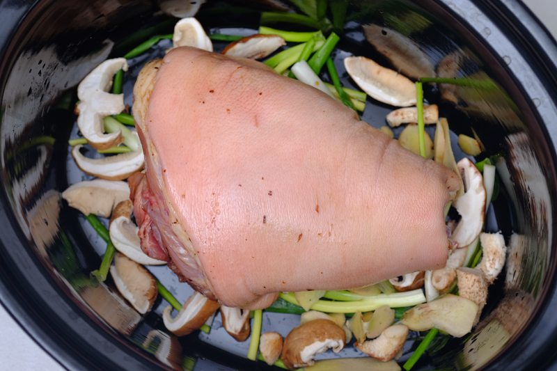 Slow Cooker Braised Pork Hocks