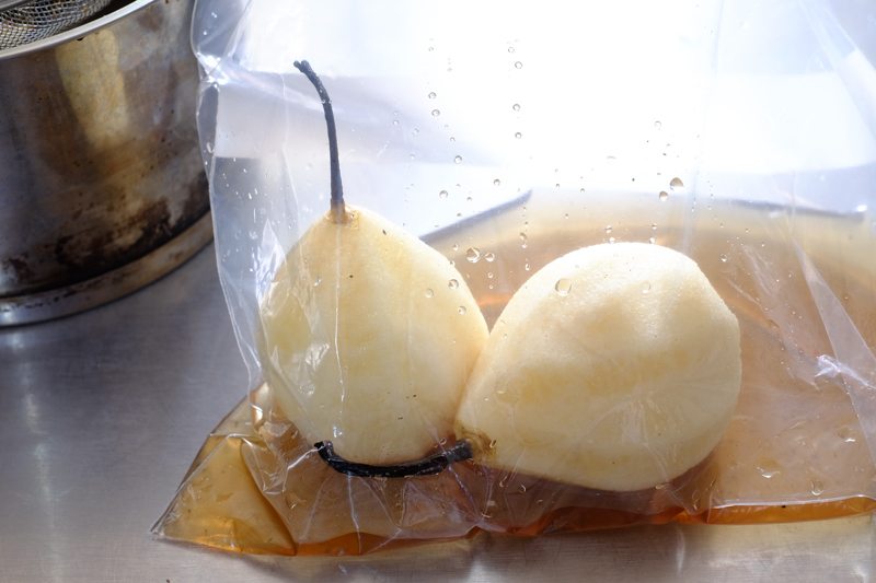 Ginger Tea Sous Vide Pears with Spiced Jelly