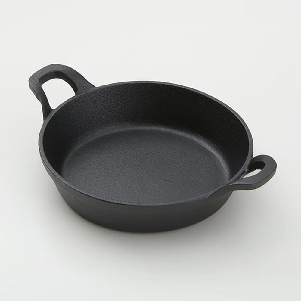 American Metalcraft Black Cast Iron Medium Round Casserole With Handles, 27 Ounce Capacity
